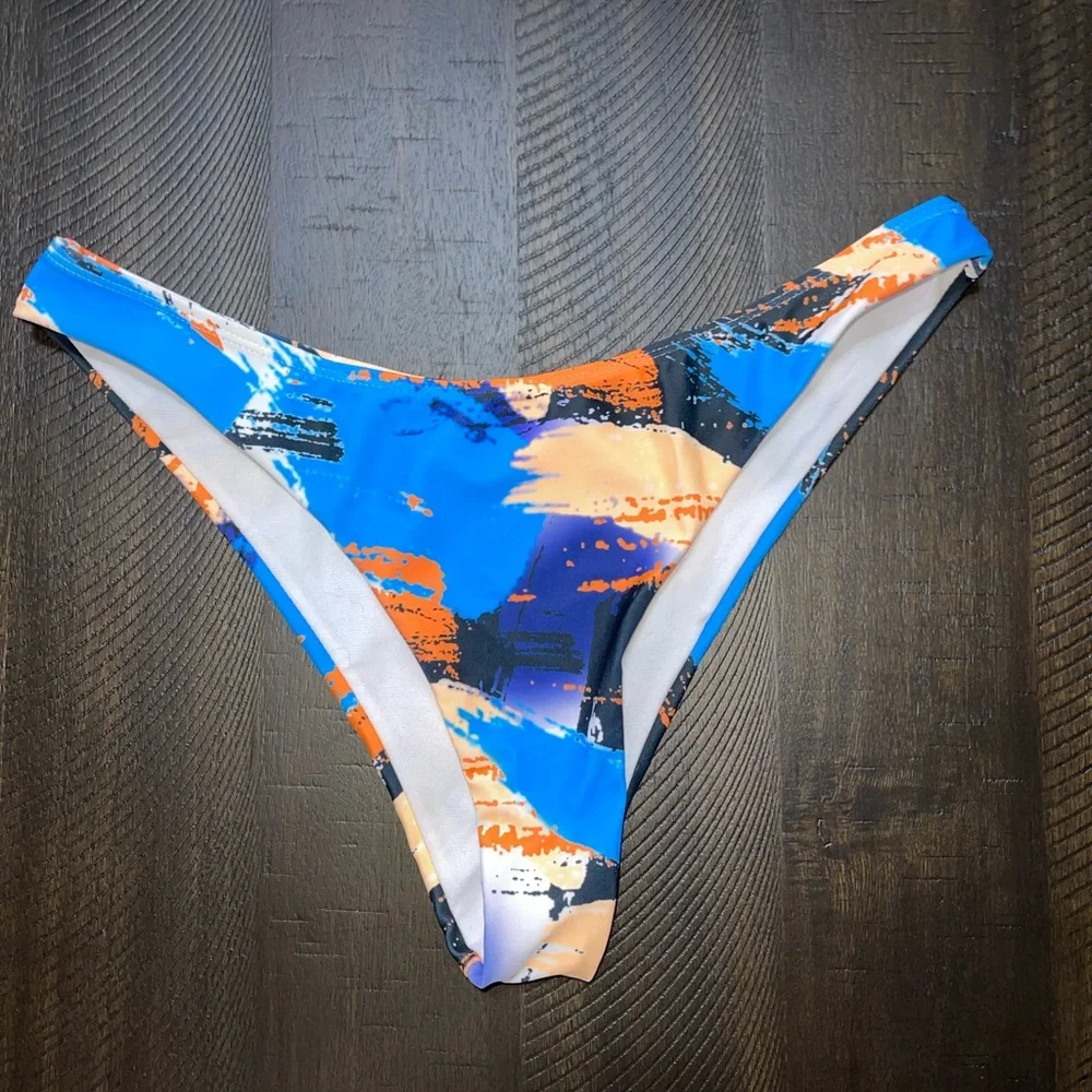 Abstract One-Shoulder Bikini Set - Picture 3 of 4